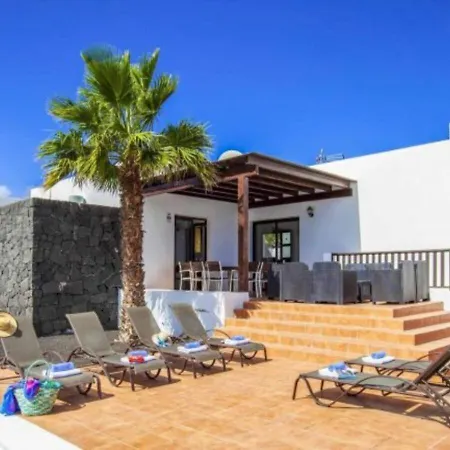 Manrique Villa